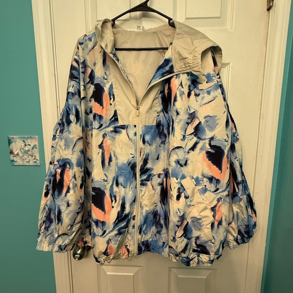 Livi Active Jackets & Blazers - Women’s Hooded WindBreaker